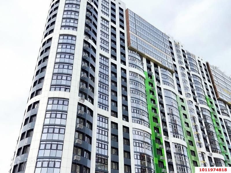 Продаётся 3-комнатная квартира, 108.4 м²