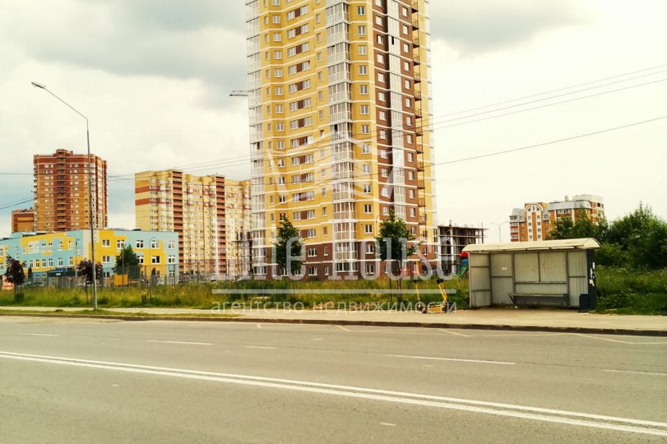 Продаётся 1-комнатная квартира, 42.2 м²