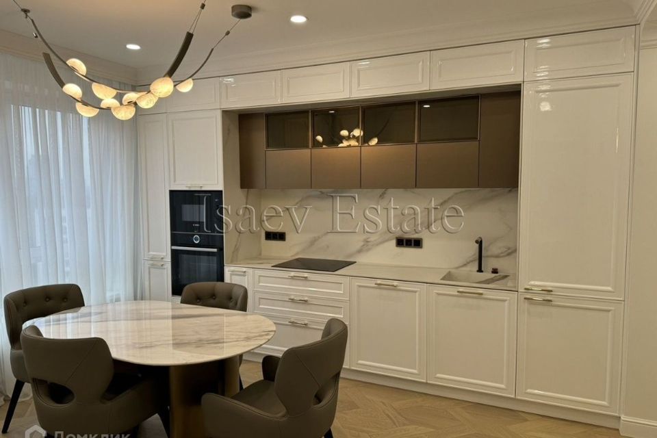 Продаётся 2-комнатная квартира, 65 м²