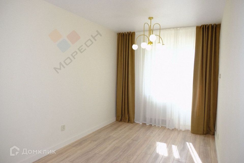 Продаётся 1-комнатная квартира, 42 м²