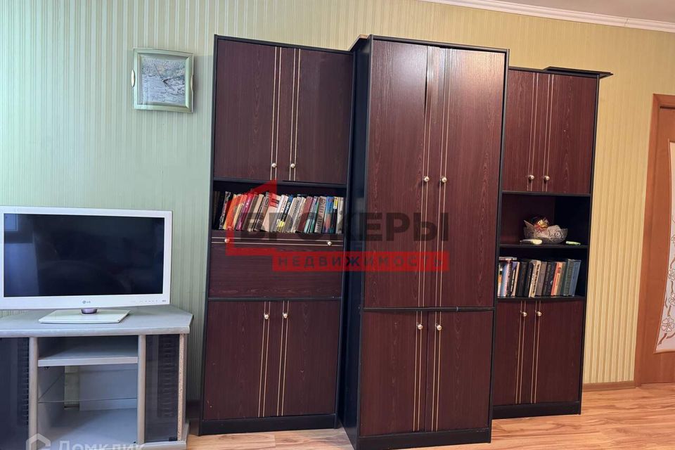 Продаётся 1-комнатная квартира, 46 м²