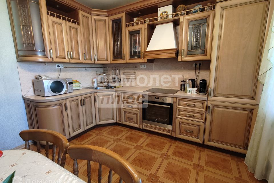 Продаётся 3-комнатная квартира, 102.71 м²