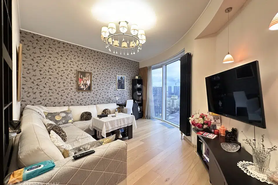 Продаётся 1-комнатная квартира, 54 м²