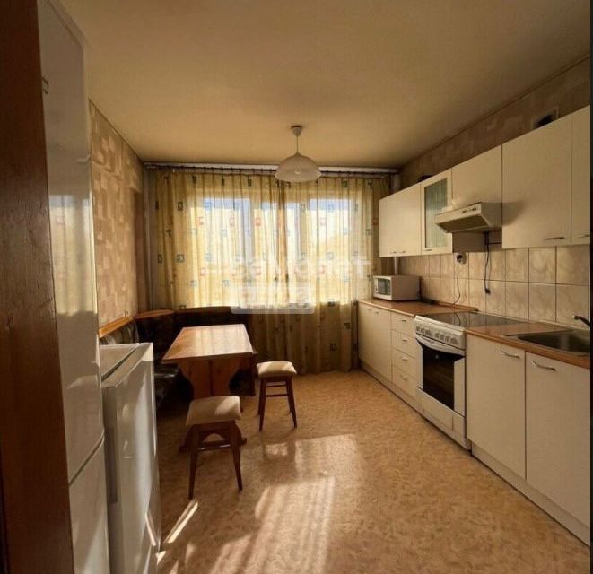 Продаётся 4-комнатная квартира, 82.6 м²