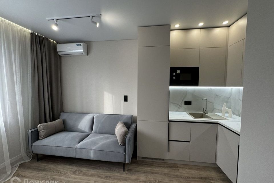 Продаётся 1-комнатная квартира, 41.2 м²