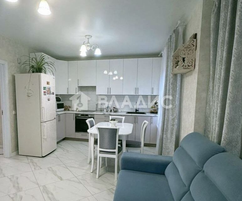 Продаётся 1-комнатная квартира, 48 м²