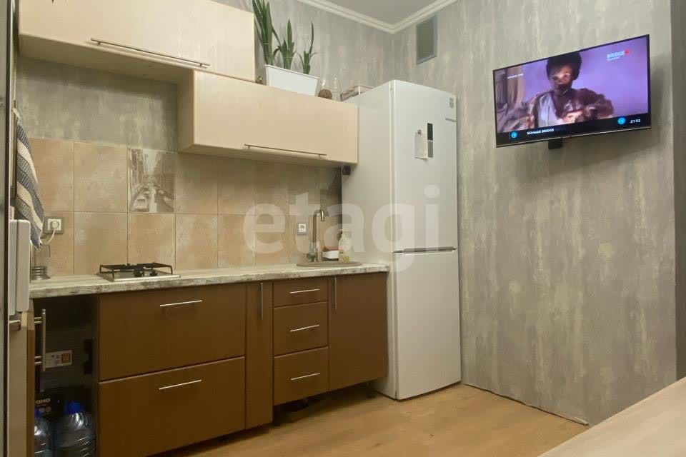 Продаётся 1-комнатная квартира, 41.6 м²