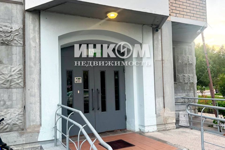 Продаётся 1-комнатная квартира, 37.8 м²