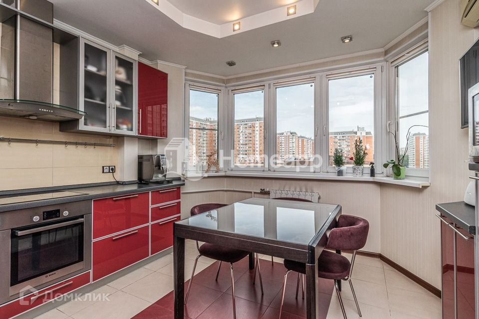 Продаётся 2-комнатная квартира, 68.1 м²