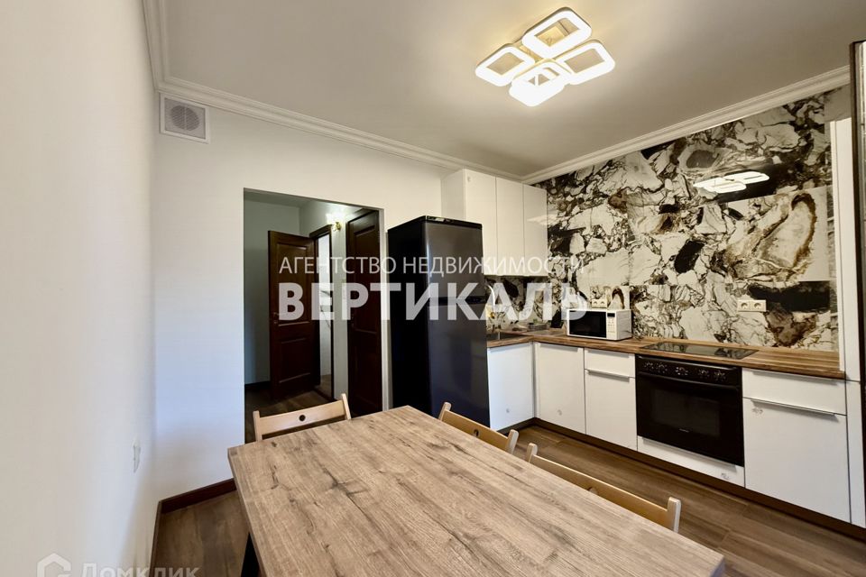 Сдаётся 2-комнатная квартира, 70 м²