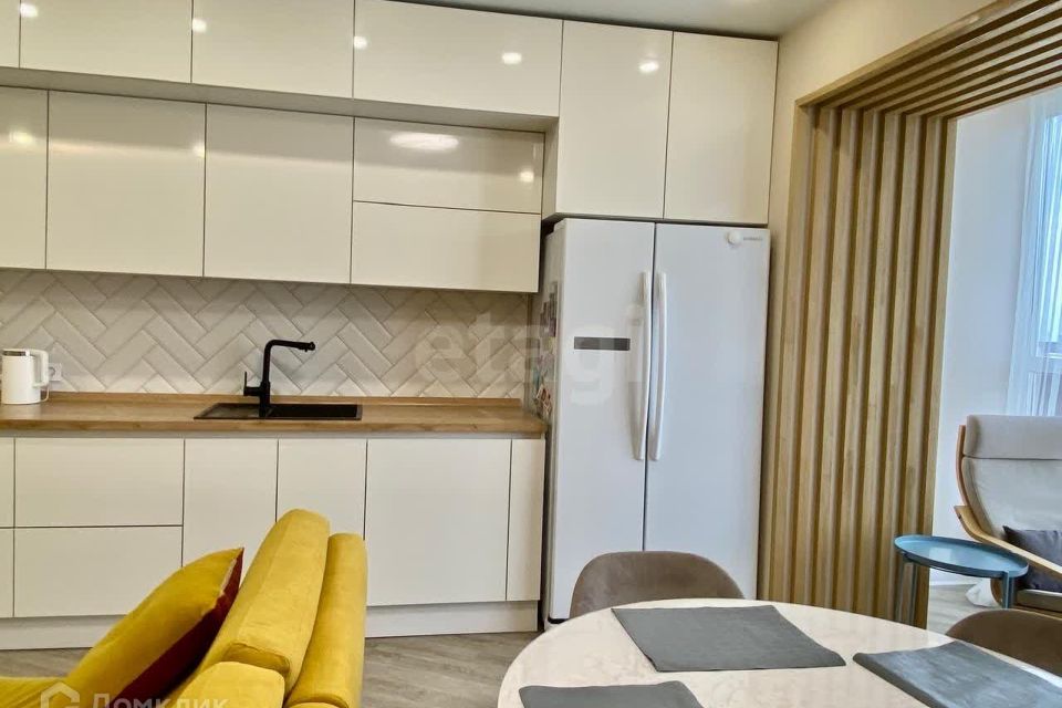 Сдаётся 1-комнатная квартира, 57.6 м²