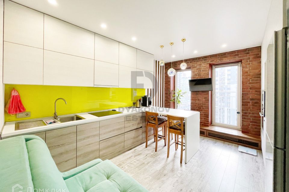 Продаётся 2-комнатная квартира, 66.2 м²
