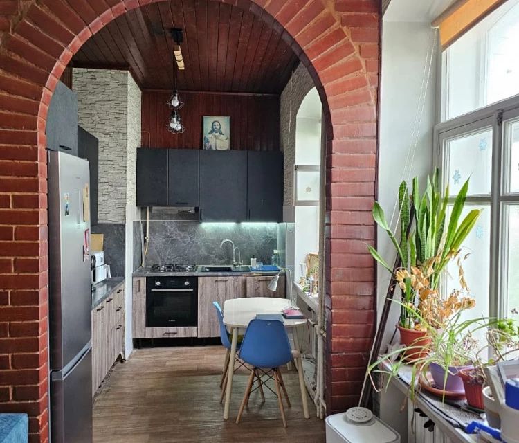 Продаётся 4-комнатная квартира, 84 м²