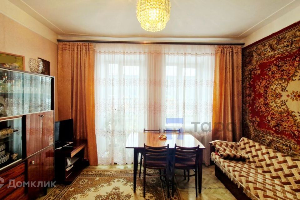 Продаётся 3-комнатная квартира, 52.8 м²
