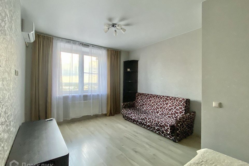 Сдаётся 1-комнатная квартира, 38 м²