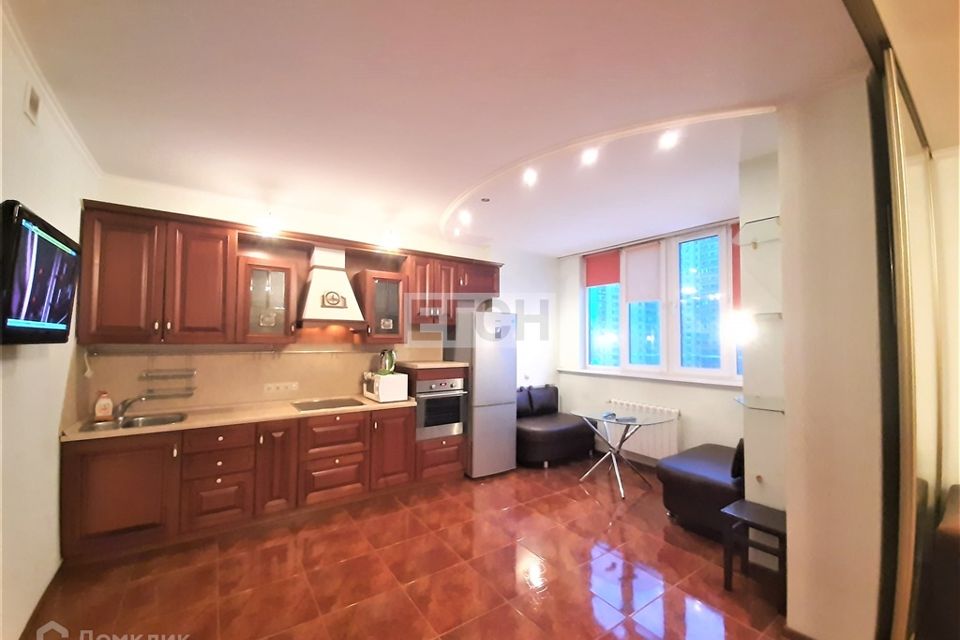 Сдаётся 1-комнатная квартира, 62 м²