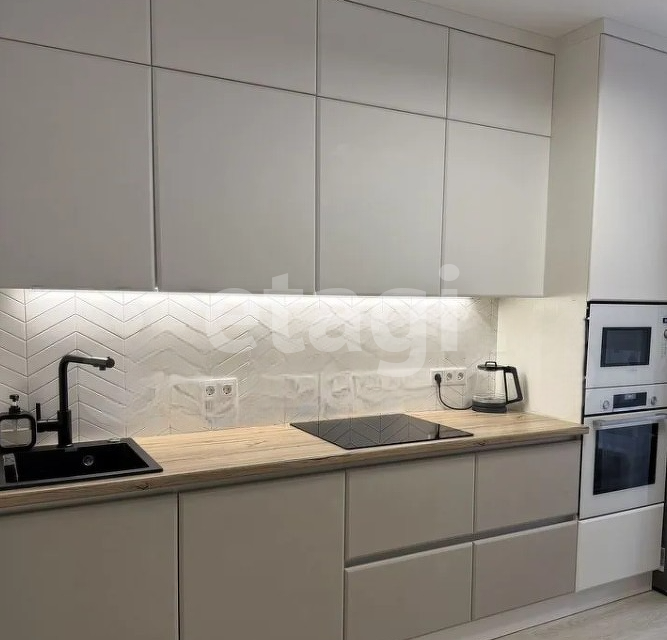 Продаётся 2-комнатная квартира, 56.3 м²