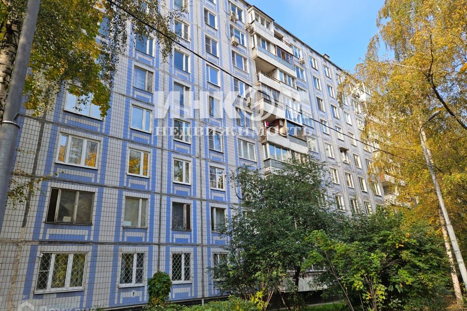 Продаётся 4-комнатная квартира, 62.4 м²