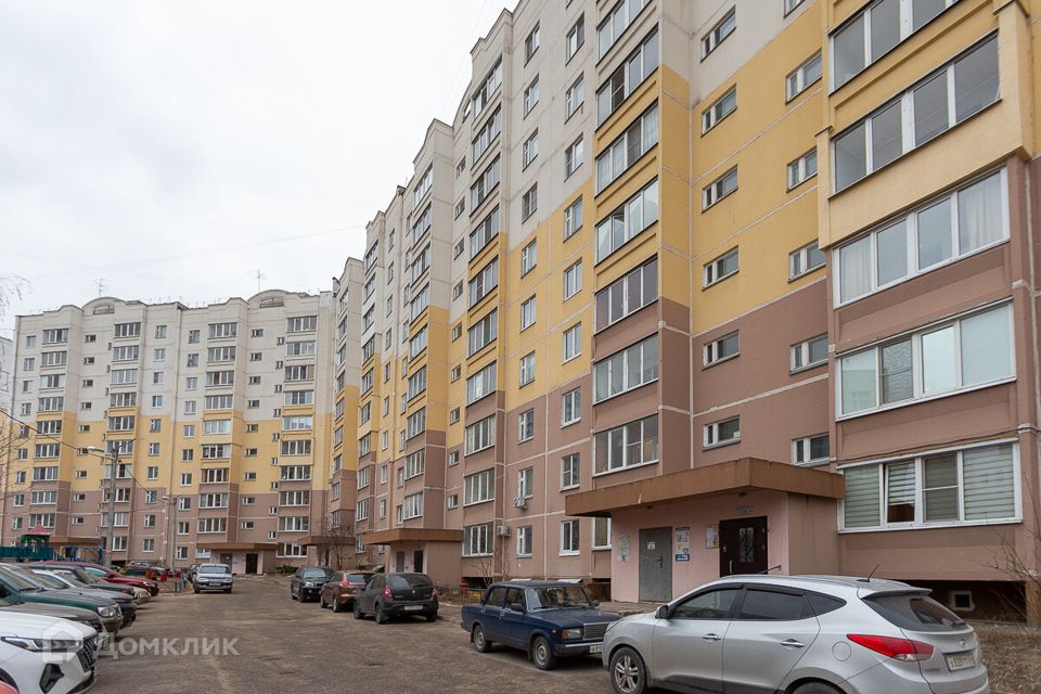 Продаётся 2-комнатная квартира, 60.8 м²
