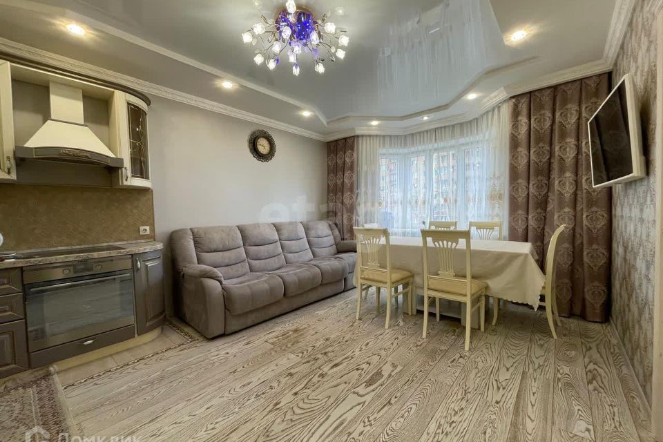 Продаётся 2-комнатная квартира, 60.4 м²