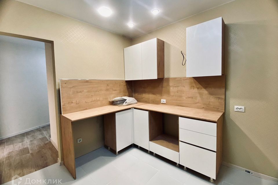 Продаётся 1-комнатная квартира, 37.4 м²