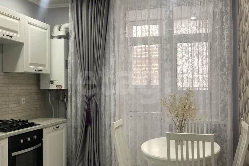 Продаётся 1-комнатная квартира, 41.2 м²
