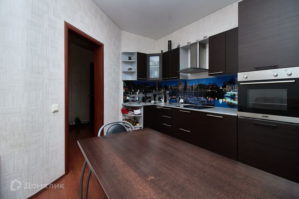 Продаётся 1-комнатная квартира, 53.8 м²