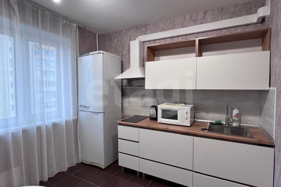 Продаётся 1-комнатная квартира, 40.2 м²