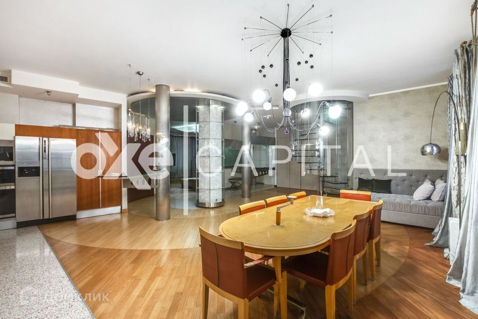 Сдаётся 5-комнатная квартира, 260 м²