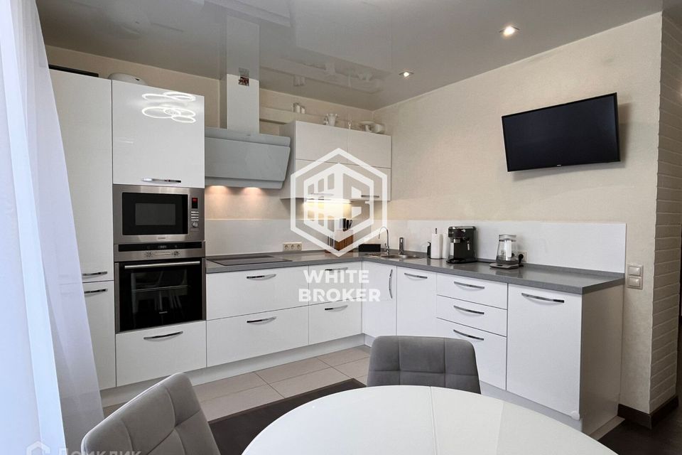 Продаётся 2-комнатная квартира, 61.5 м²