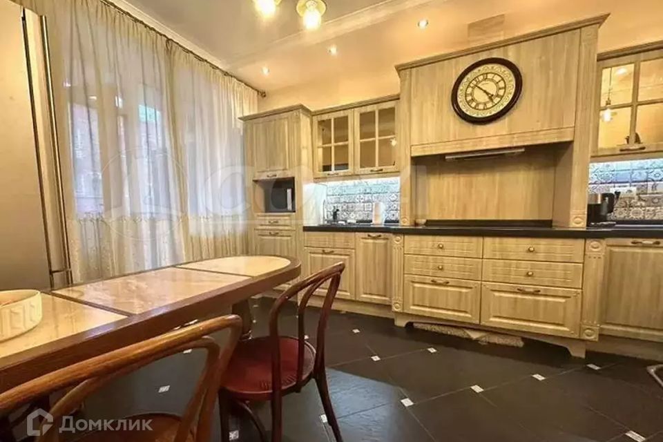 Сдаётся 2-комнатная квартира, 92.2 м²