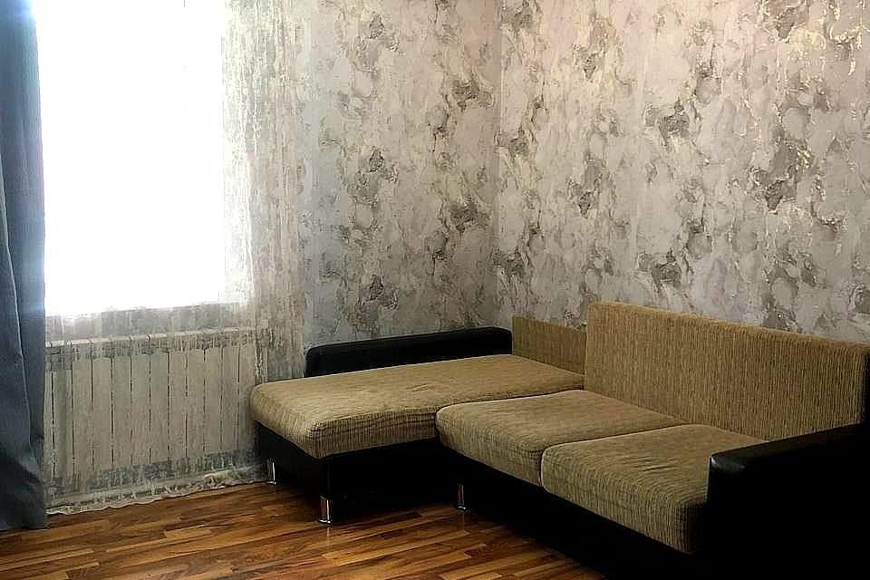 Продаётся 3-комнатная квартира, 52.3 м²