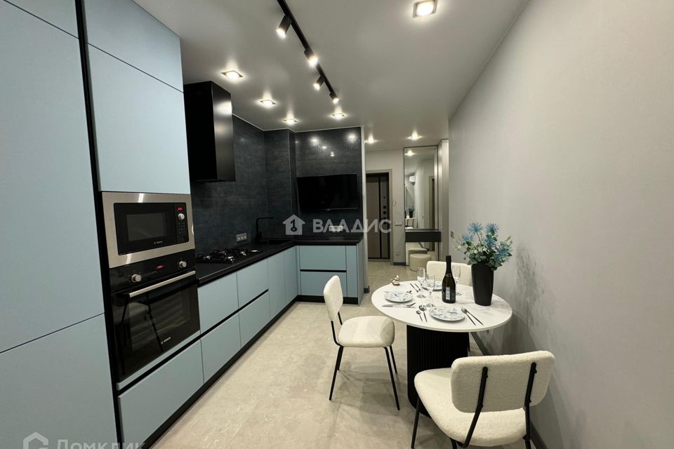 Продаётся 1-комнатная квартира, 43 м²
