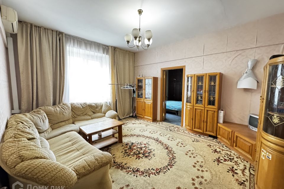 Продаётся 4-комнатная квартира, 72.1 м²