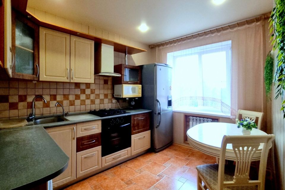 Продаётся 3-комнатная квартира, 60.5 м²