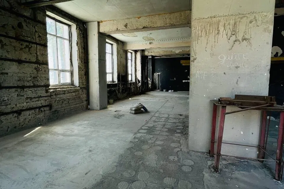 Сдаётся торговое помещение, 307.9 м²