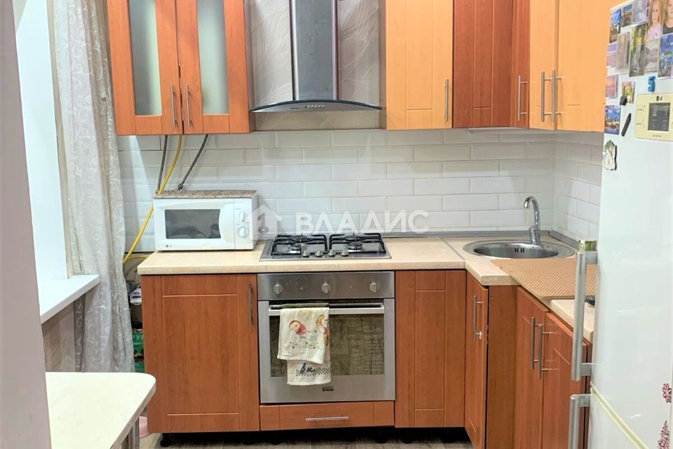 Продаётся 3-комнатная квартира, 42.7 м²
