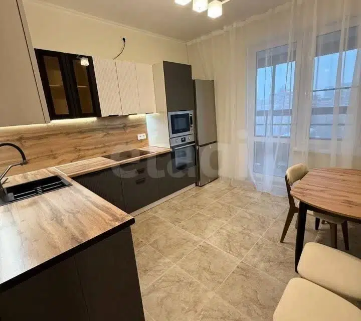Продаётся 2-комнатная квартира, 58.3 м²