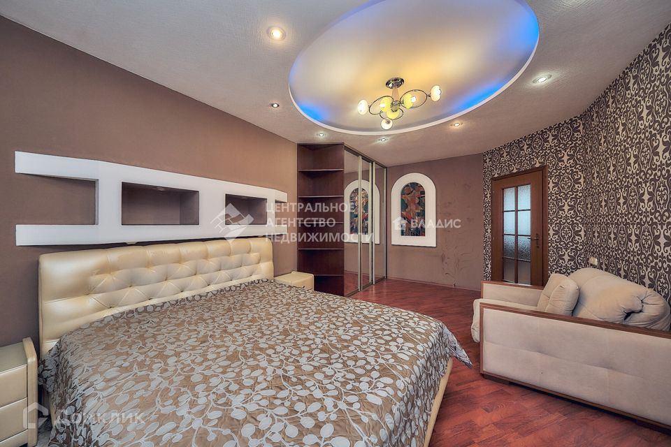 Продаётся 2-комнатная квартира, 71.2 м²
