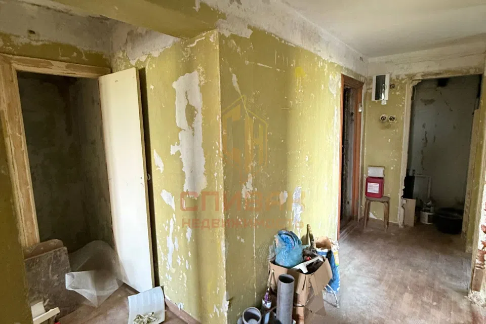Продаётся 4-комнатная квартира, 64.7 м²