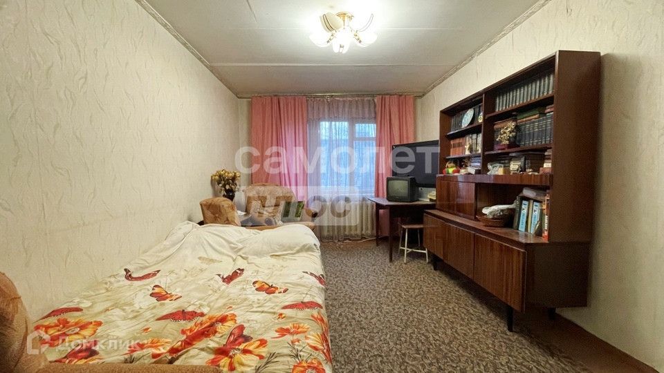 Продаётся 3-комнатная квартира, 50.4 м²