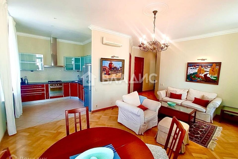 Продаётся 3-комнатная квартира, 80 м²