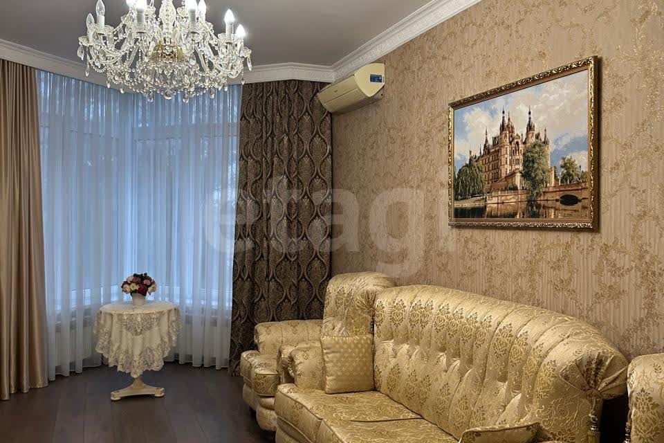 Продаётся 3-комнатная квартира, 90 м²