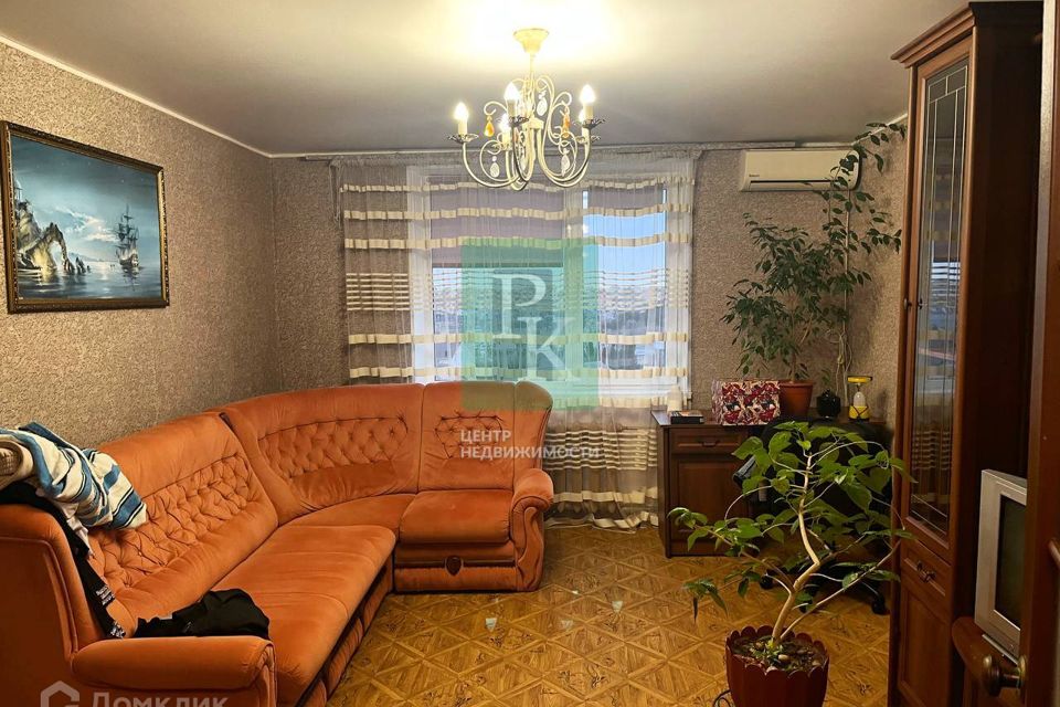 Продаётся 2-комнатная квартира, 55.6 м²