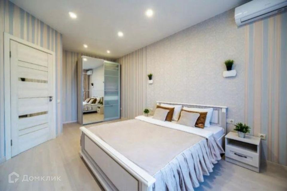 Продаётся 1-комнатная квартира, 42 м²