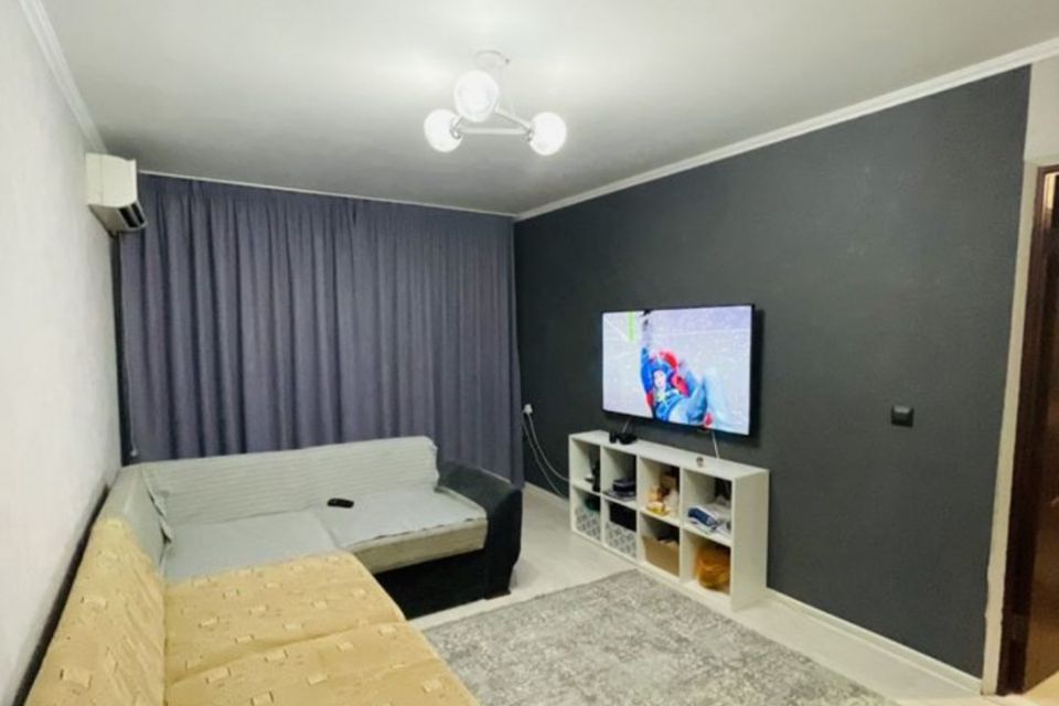 Продаётся 2-комнатная квартира, 40.7 м²
