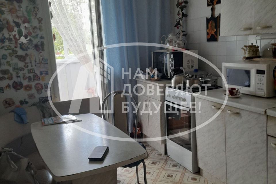 Продаётся 3-комнатная квартира, 56.8 м²