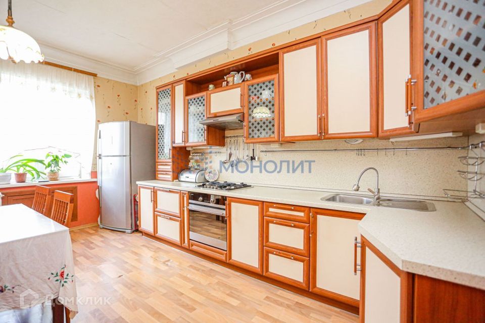 Продаётся 4-комнатная квартира, 100.8 м²