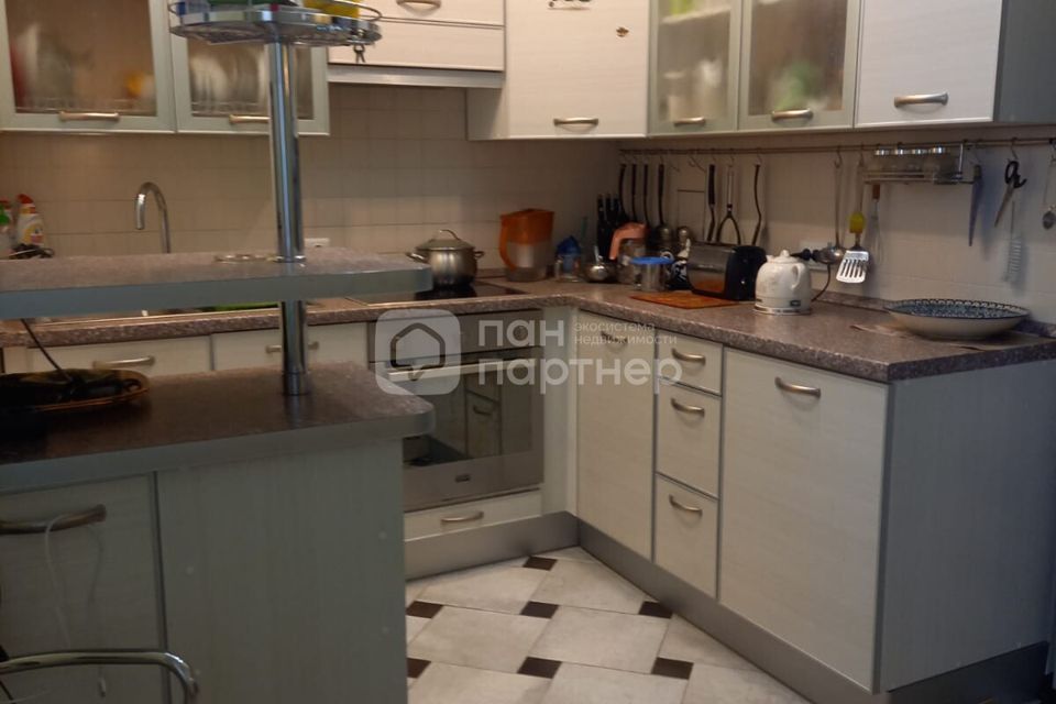Продаётся 1-комнатная квартира, 43.4 м²