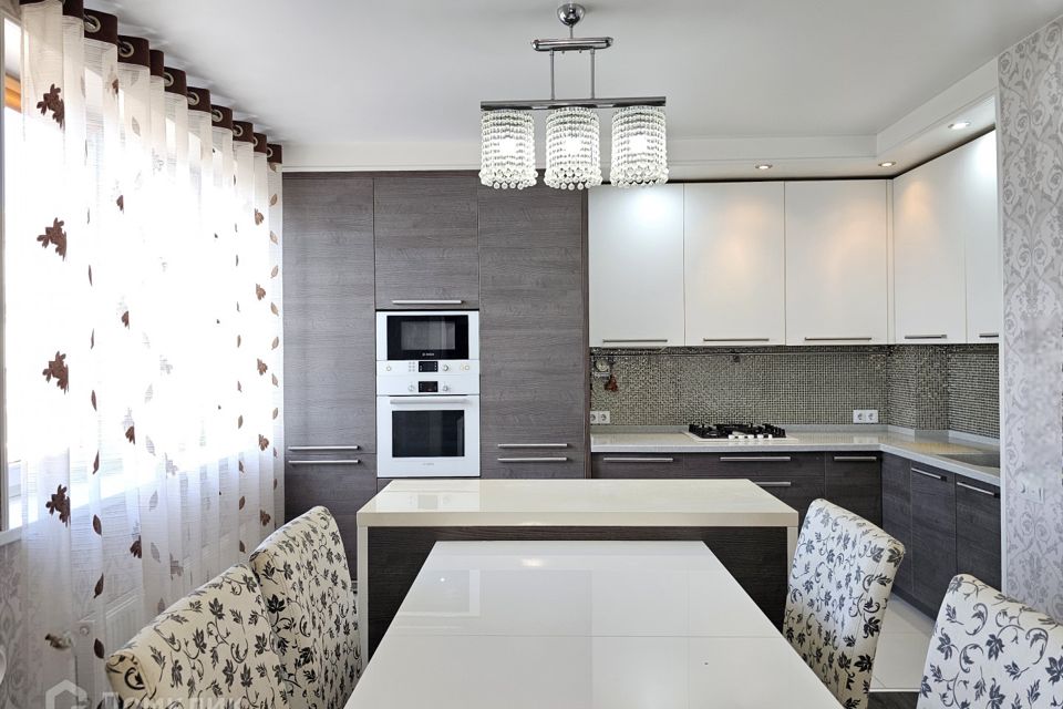 Продаётся 2-комнатная квартира, 88 м²
